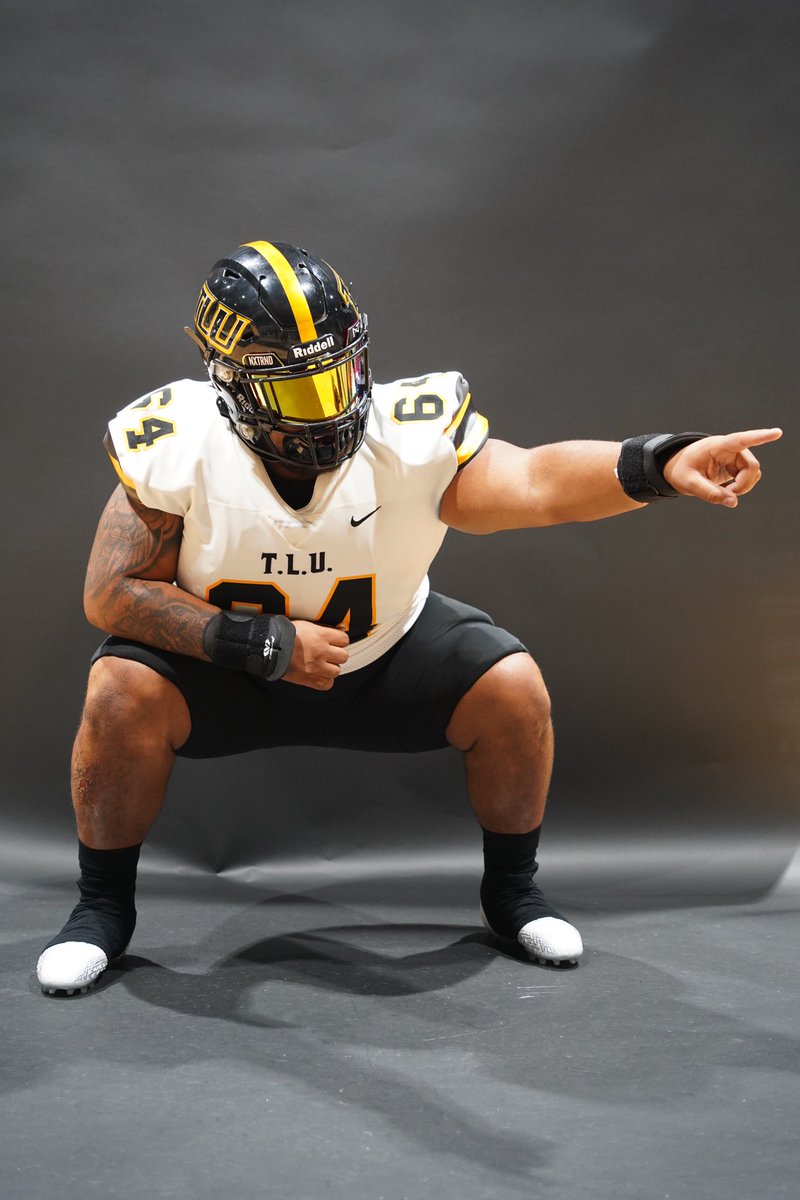 For the first time this season, the Game 6 uni combo.

#TooLiveU | #PupsUp