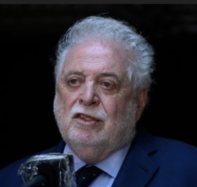 FernandezAnibal's tweet photo. Querido amigo,
Has dedicado tu vida a pensar en los otros. Prócer del sanitarismo. 
Nadie puede cuestionar tu dedicación y tu honestidad. 
Te llevo en mi corazón 
Que Dios te bendiga https://t.co/BtEAtR2rtb