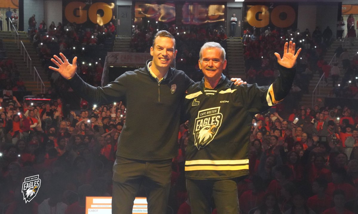 CBEHockey's tweet image. It was a pleasure to have iconic Canadian astronaut Col. Chris Hadfield at the Nest this afternoon as part of his Dreaming Big presentation with Cape Breton University!