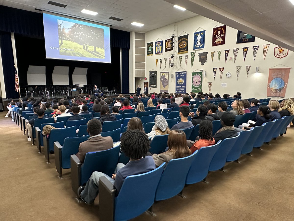 ThisIsWAU's tweet photo. The Washington Adventist University (WAU) Student Ambassadors and Gideon 300 are representing the university at Shenandoah Valley Academy with President Weymouth Spence. We look forward to sharing all the wonderful things happening on our campus. #ThisIsWAU #GatewayToService https://t.co/p3zzMwACTC