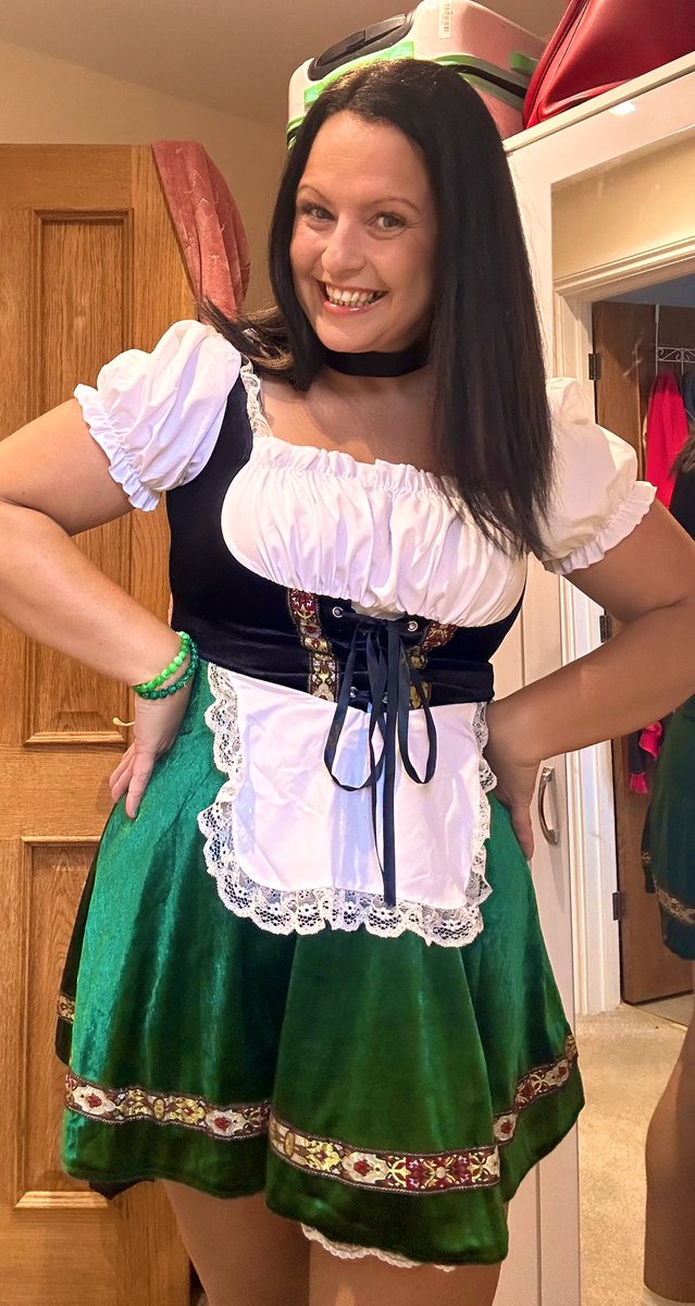 I’m bloody sure it was a man that designed this outfit 🤣🤣🤣