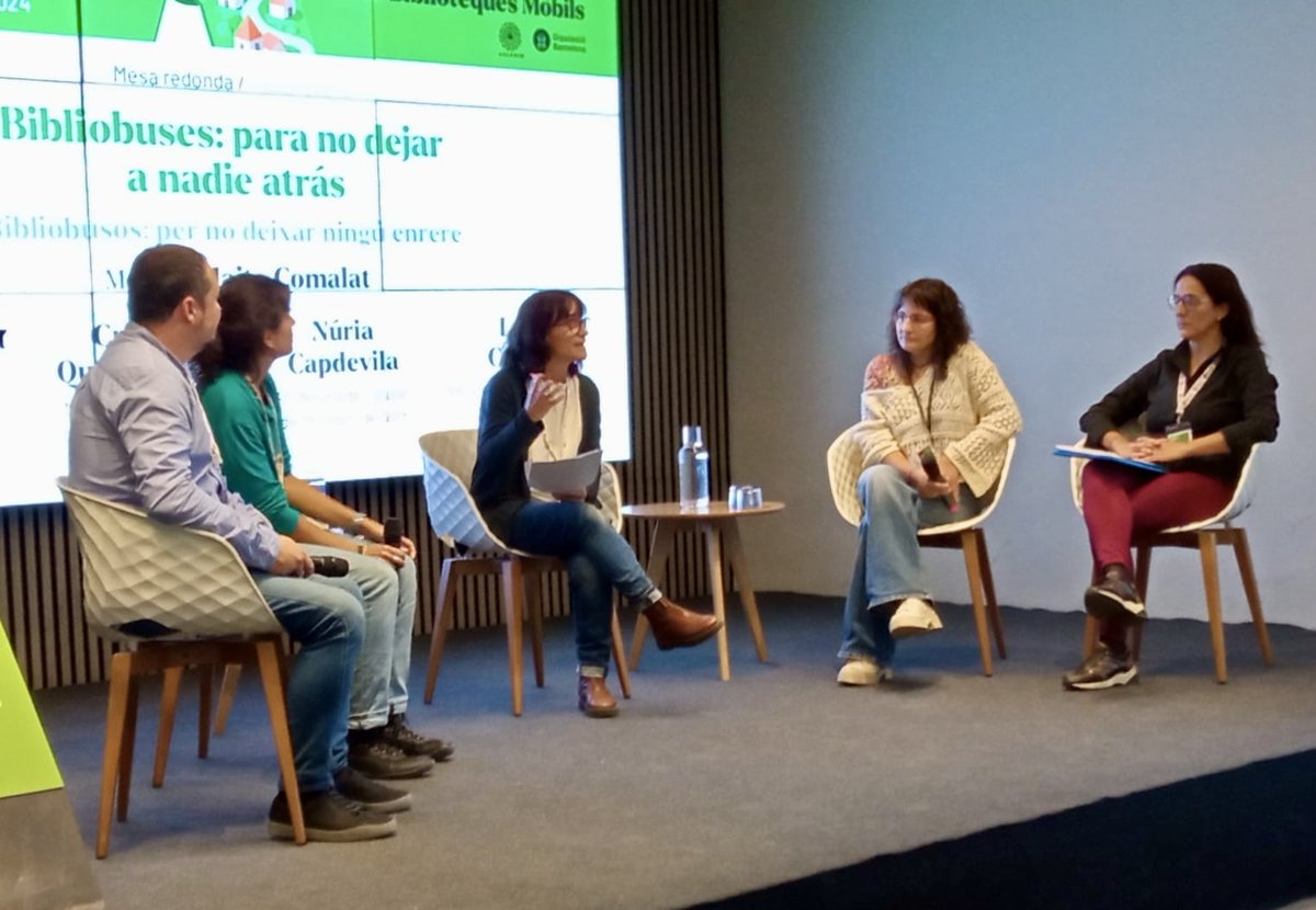 bibliotequeslle's tweet photo. En el marc del “XI Congrés Nacional de Biblioteques Mòbils” la Leo Canut, directora del Bibliobús Pere Quart participa en la taula rodona "Bibliobusos, per no deixar ningú enrere" .

En directe 👉https://t.co/PGRr8YXjfH

#BibliobusosLleida #bibliotequescat
#11CNBM https://t.co/3WHaptLFDY
