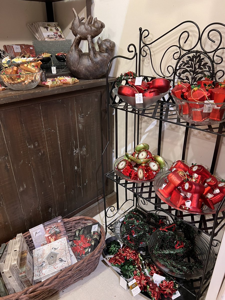 ci31pet's tweet photo. Nog 68 dagen tot Kerst 🎄
#inkopen #veere https://t.co/iKfE0lKN1d
