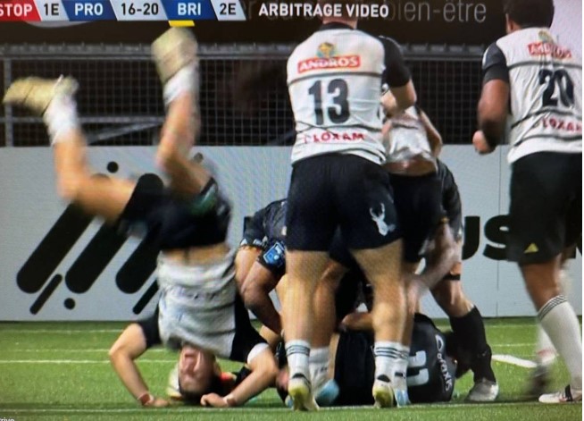 👀Le CA Brive a-t-il réellement été mal arbitré face à Provence Rugby jeudi soir ? 
Décryptage de trois actions clés avec un arbitre. De manière froide et factuelle
lamontagne.fr/brive-la-gaill…