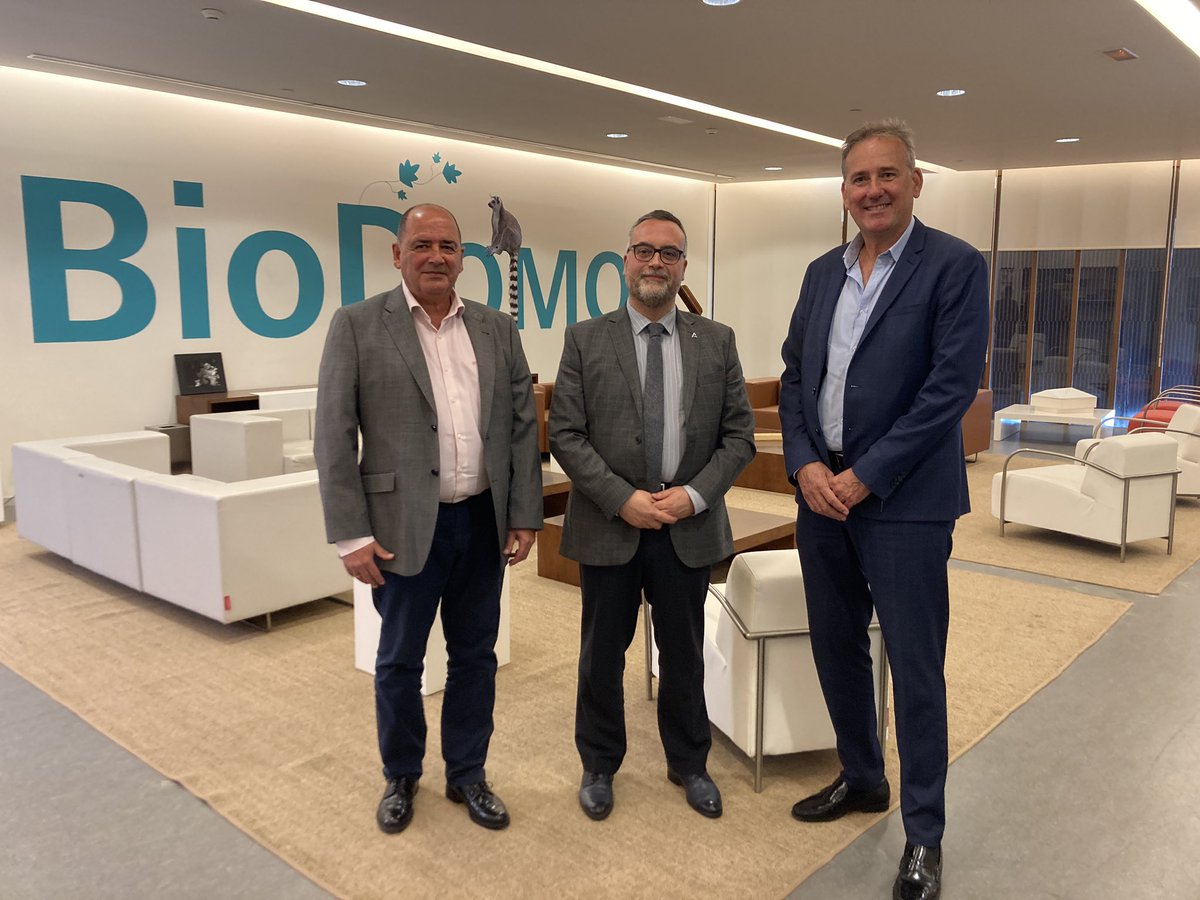 pejayala's tweet photo. ASADIPRE y ADIAN han trasladado al Viceconsejero de  Desarrollo Educativo y FP en la reunión mantenida hoy en el Parque de las Ciencias de Granada, las inquietudes y propuestas para mejorar las direcciones escolares. https://t.co/3iuEbIHVAk