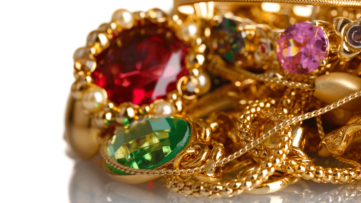 castleloreblog's tweet photo. Medieval Jewelry: Discover the Materials and Unique Designs (CastleLore) 🏰🕰️📜
Article: https://t.co/OkyODxS2bQ

#jewelry #rings #medievaljewelry #medieval #medievaltimes #middleages #medievallife #History #medievaleurope #necklaces https://t.co/Wl3x66DAi7