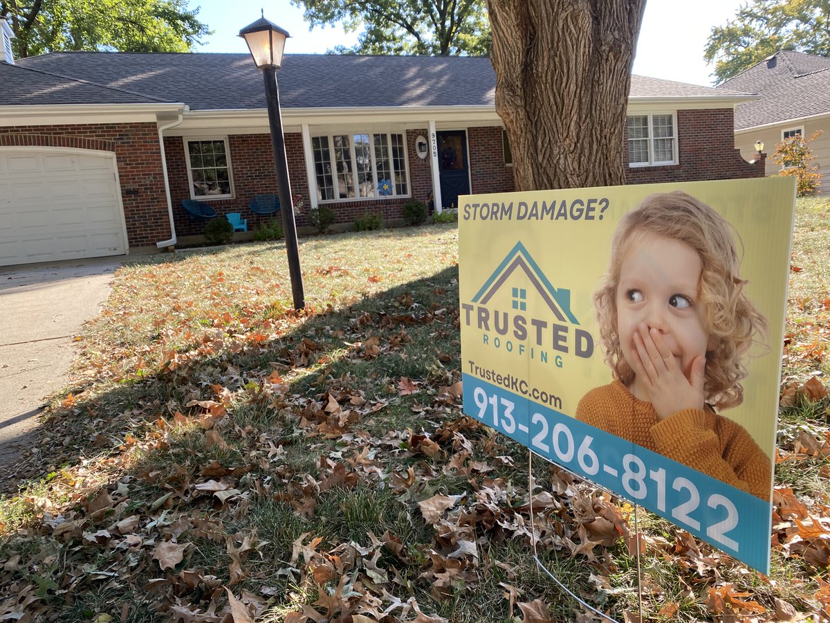 Trusted_KC's tweet photo. 🏠 We’re excited to start construction on this beautiful Overland Park home.

When choosing a contractor for your renovation, remember the difference between a satisfied customer… and a raving fan. 

#TrustedRoofing #AfterTheStorm #RavingFans #RoofRestoration #OverlandPark https://t.co/YhiCOiVf34