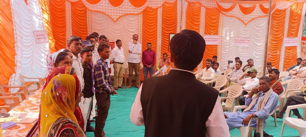 DrShailendraPa4's tweet photo. आज जनजाति अंचल कोटड़ा पंचायत मुख्यालय पर कोटड़ा आदिवासी संस्थान एवं शिक्षा विभाग द्वारा आयोजित विद्यालय प्रबंधन समिति (SMCs) के सदस्यों की कार्यशाला में सम्मिलित होकर बाल अधिकार एवम् SMC की भूमिका पर संवाद किया l
#Panchayat #SMC #childrights #kotda #udaipur @TrendingUdaipur https://t.co/8tR7pD17Ne
