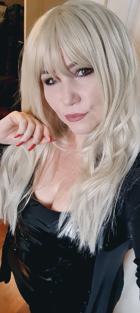 Real Mistress Patricia Official (@miss_patricia81) on Twitter photo 