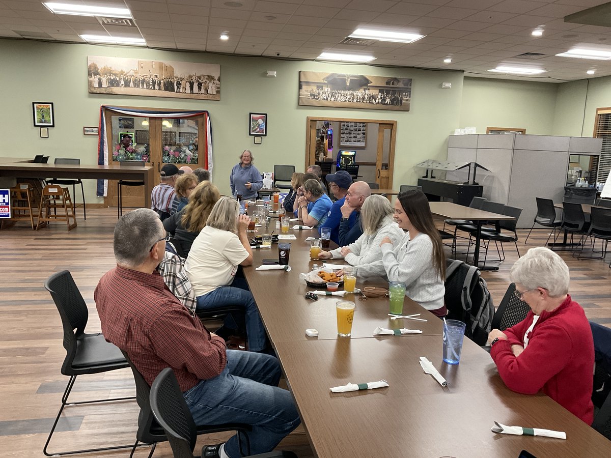 AndiRichWI's tweet image. Heartfelt thanks to Lincoln County Dems for last night&apos;s amazing Dems Dine Out in Merrill! Great food, even better company. Elizabeth McCrank and I were energized by the passion of everyone there. Special thanks to Melissa Schroeder - your leadership inspires us all! #AndiForWI