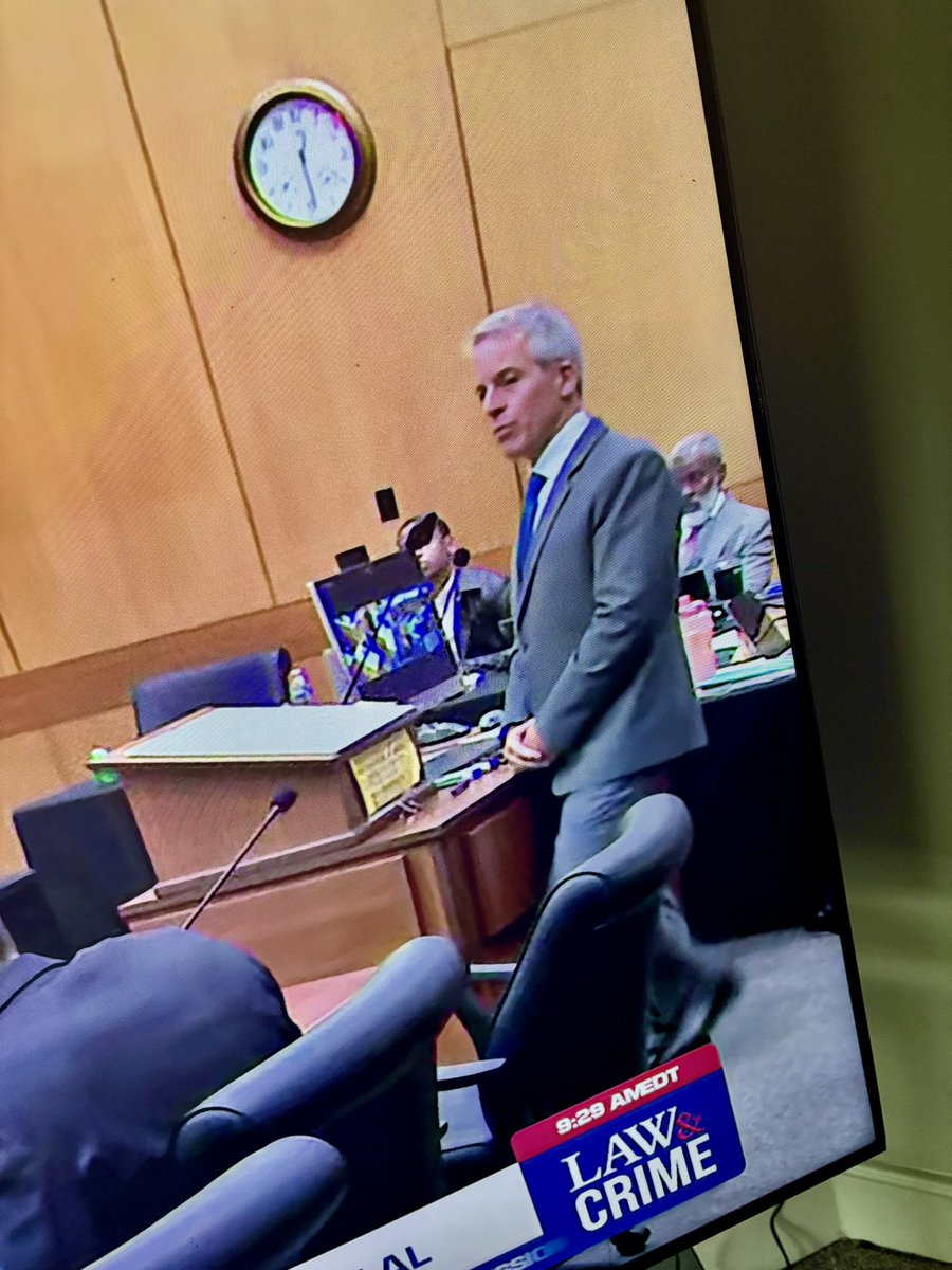 JstALilCHEETAH's tweet photo. Baaaaabbbbyyy the way Bryan Steele is cutting his eyes at the state! Is naaasaty #ysltrial #YSLSteele #YSL https://t.co/T6SvAD00Fp