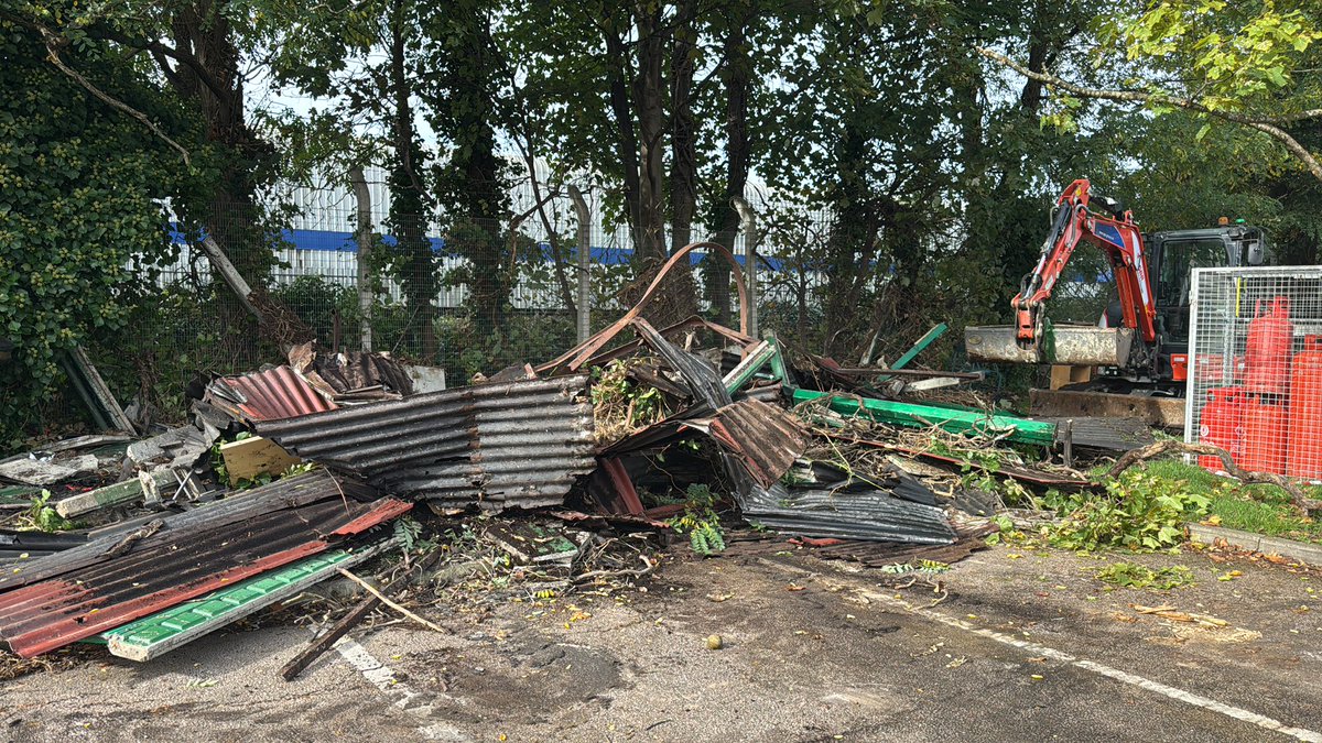 Louis Macklin tweet media