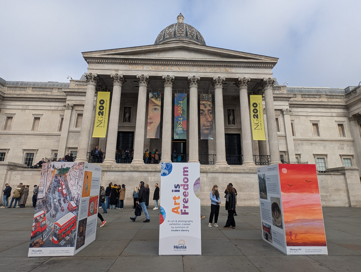 createcharity's tweet image. Head to our blog to read an interview with one of the artists that took part in the Art is Freedom project, in partnership with a  @Hestia1970 and @ashurst for #AntiSlaveryDay
The exhibition is on until the 20th October 🎨✨

i.mtr.cool/yhpmbmycey

#PeopleNeedToCreate
