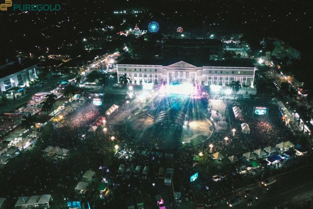 Madamo gid nga salamat sa tanan nga nakiisa at nag-enjoy sa Puregold Masskaravan &amp; Concert 2024!

Tutuod gid nga Nasa Bacolod Ang Panalo! 💚💚💚

#AlwaysPanalo
#SkustaClee
#FlowG
#SB19