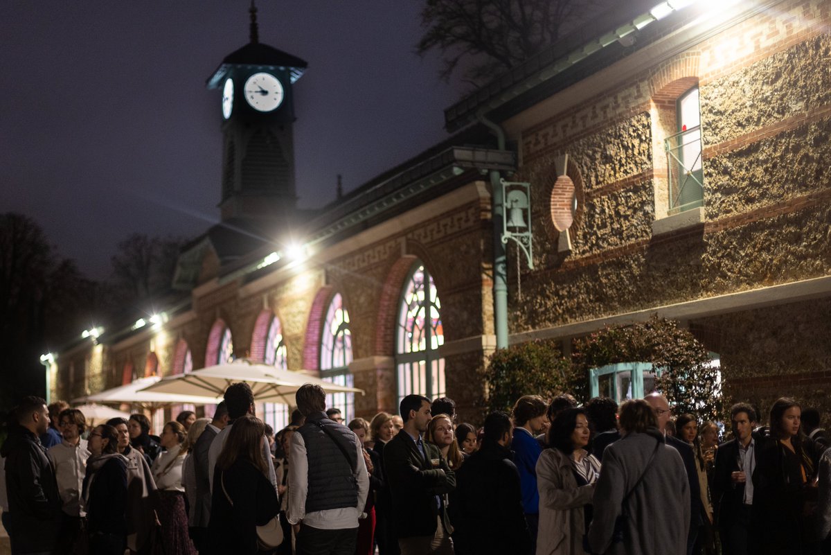 iesegnetwork's tweet image. Hier soir s&apos;est déroulée la soirée #IESEGAlumniForever, dans un lieu d&apos;exception : L&apos;Orangerie d&apos;Auteuil – Stade #RolandGarros 🎾. Merci à tous pour votre présence et pour avoir contribué au succès de cet événement et merci à Arnaud Clément pour sa conférence inspirante 🏆👏!
