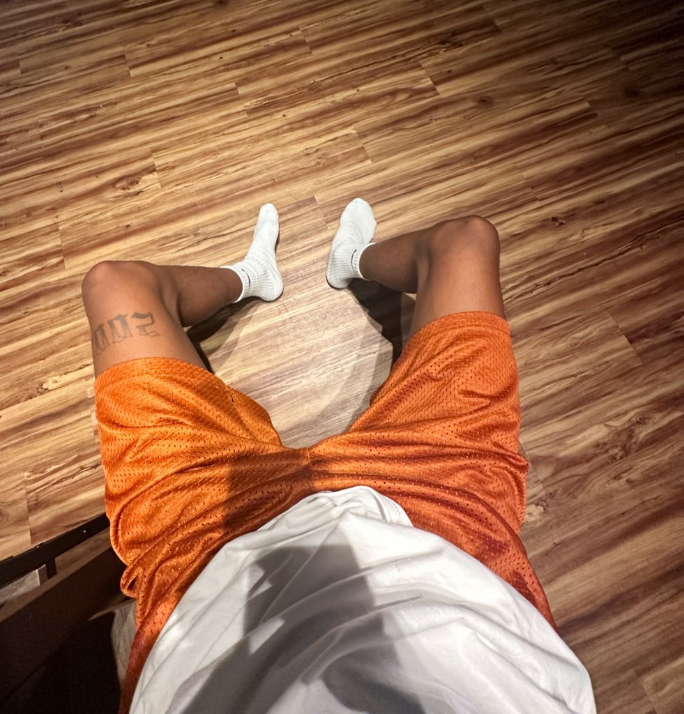 masterlitop's tweet image. Sniff and Send 
Slut 😈