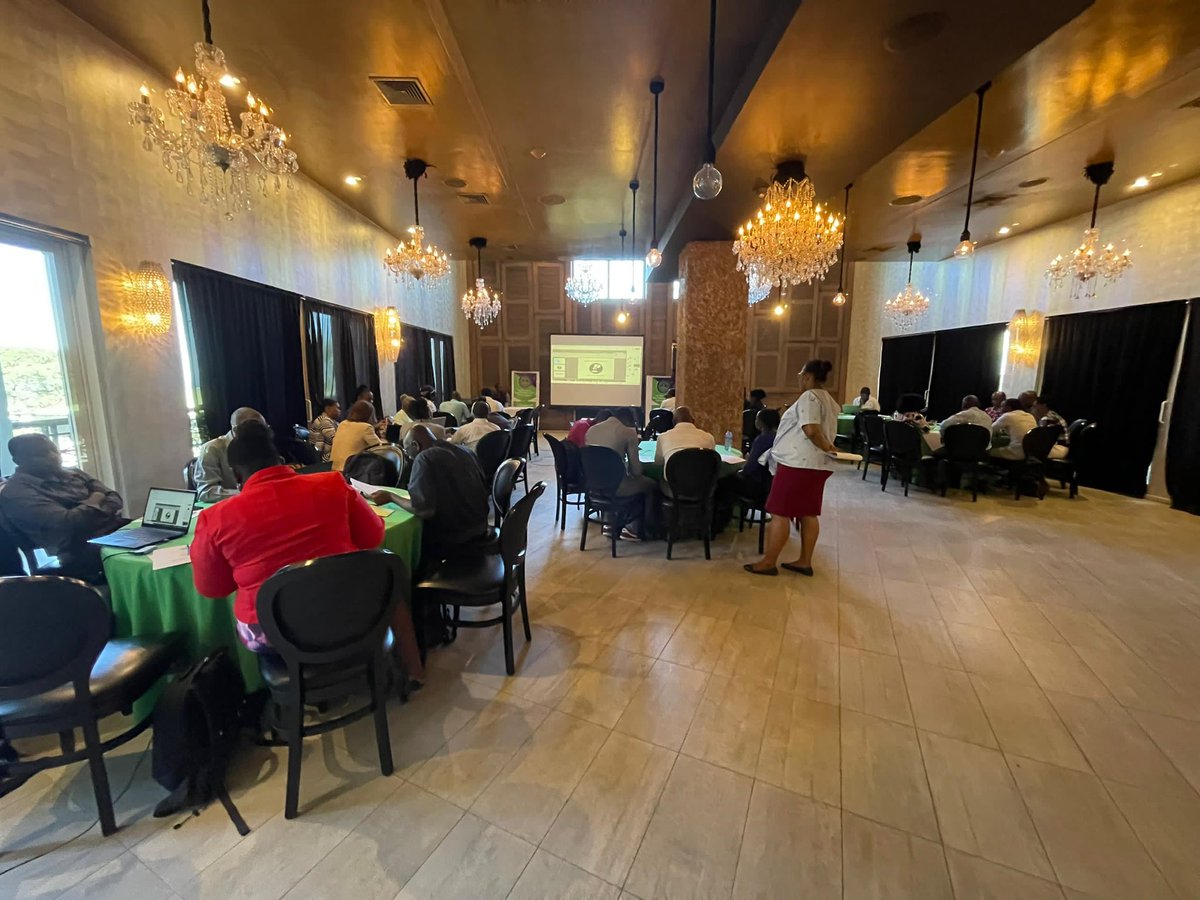 fairworldbuilde's tweet photo. Notre organisation réalise actuellement l’atelier de validation du projet READINESS à l’hôtel Kinam à Petion Ville de concert avec le ME.Ce projet trouve le soutien de l’ Institut de la Francophonie pour le développement durable - IFDD organe subsidiaire de l‘Organisation (OIF) https://t.co/5QYAmHEY1C