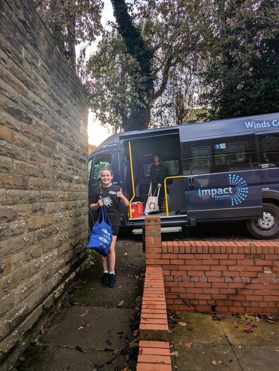 HillViewAcadem1's tweet photo. Our Year 6 Leadership team organised Hill View's harvest festival collection.
They wrote letters to parents, created/led presentations in classrooms and delivered the donations to church. 
Over 500 items collected + donated to SMASH food share. #charity #generousity @ImpactMAT https://t.co/9lkfw0ECMq