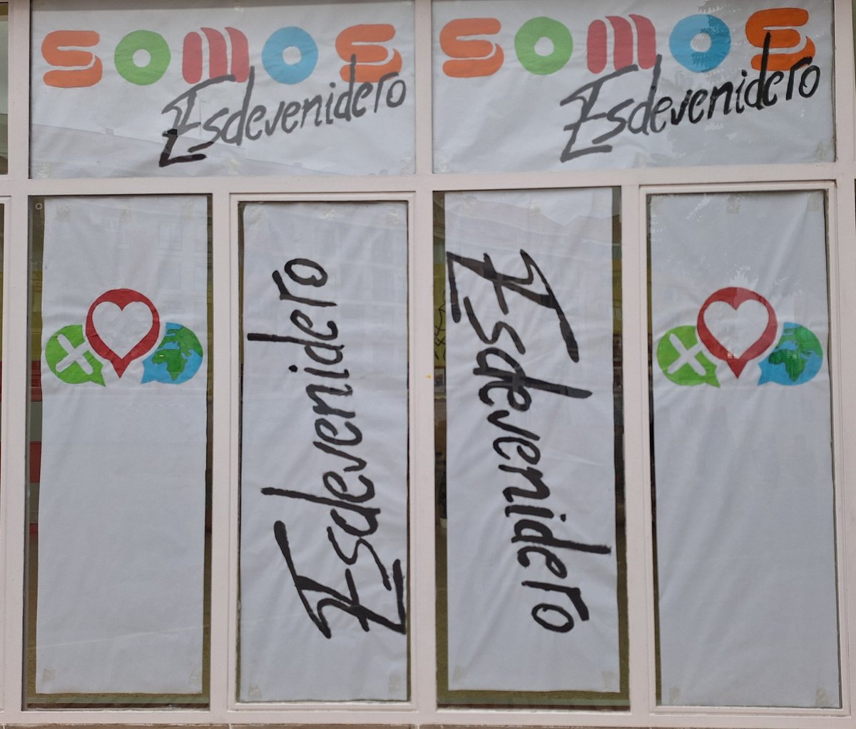 El lema, también en aragonés,  q aunque no sea oficial en la inspectoria, igualmente existe.
<a href="/SalesianosEs/">Salesianos España</a> 
<a href="/SalesianosSMX/">Salesianos SMX - #UnSueñoParaTi</a> 
<a href="/somosfuturo/">somos futuro</a> 
<a href="/salesianosHUESC/">salesianoshuesca</a> 
<a href="/SalesianosMZN/">Salesianos Monzón</a>