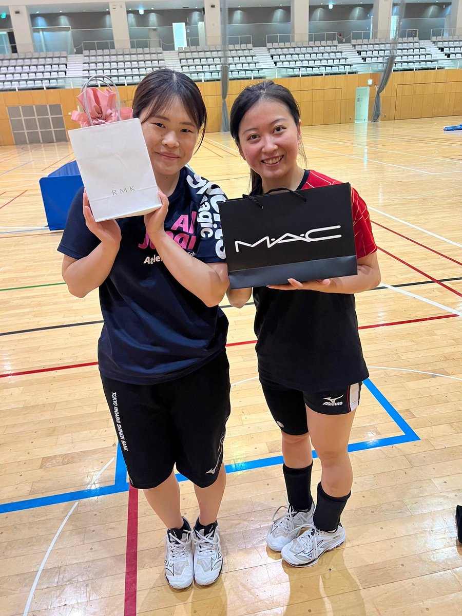 Blue___rabbits's tweet photo. 7月のBirthdayGirlは11番みやびさん、マネージャーかんな、OGでお世話になってるすずさん🎂
みやびさんのコート内外のギャップ最高！かんなは食べること寝ること大好き！
皆さんファンになってください🥺
そしてすずさんいつもありがとうございます🌷
充実した素敵な1年になりますように！！ https://t.co/wjwcqOjjeD