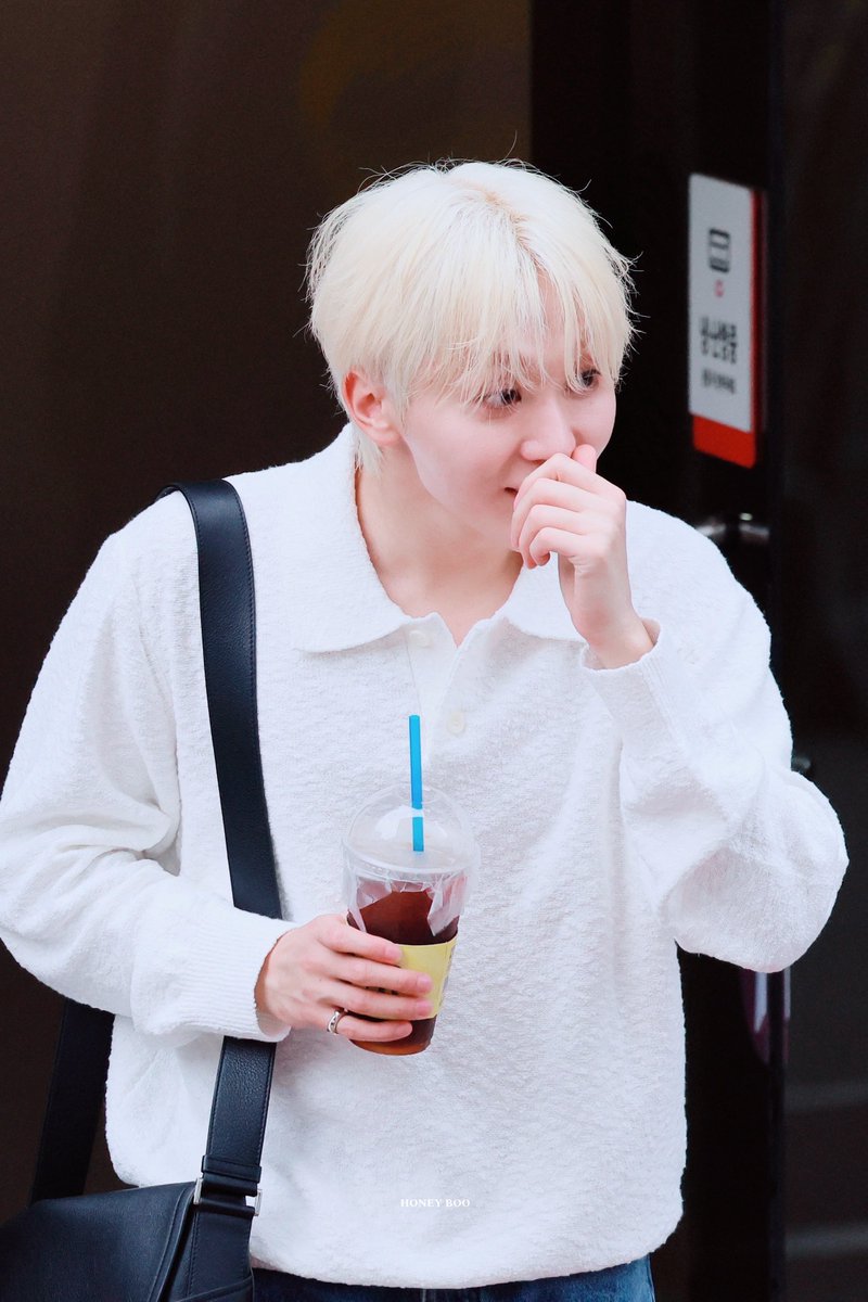 yeoboo0116's tweet photo. 241018

🥤

#승관 #부승관 #SEUNGKWAN #スングァン #세븐틴 #SEVENTEEN https://t.co/nIJOPM701G