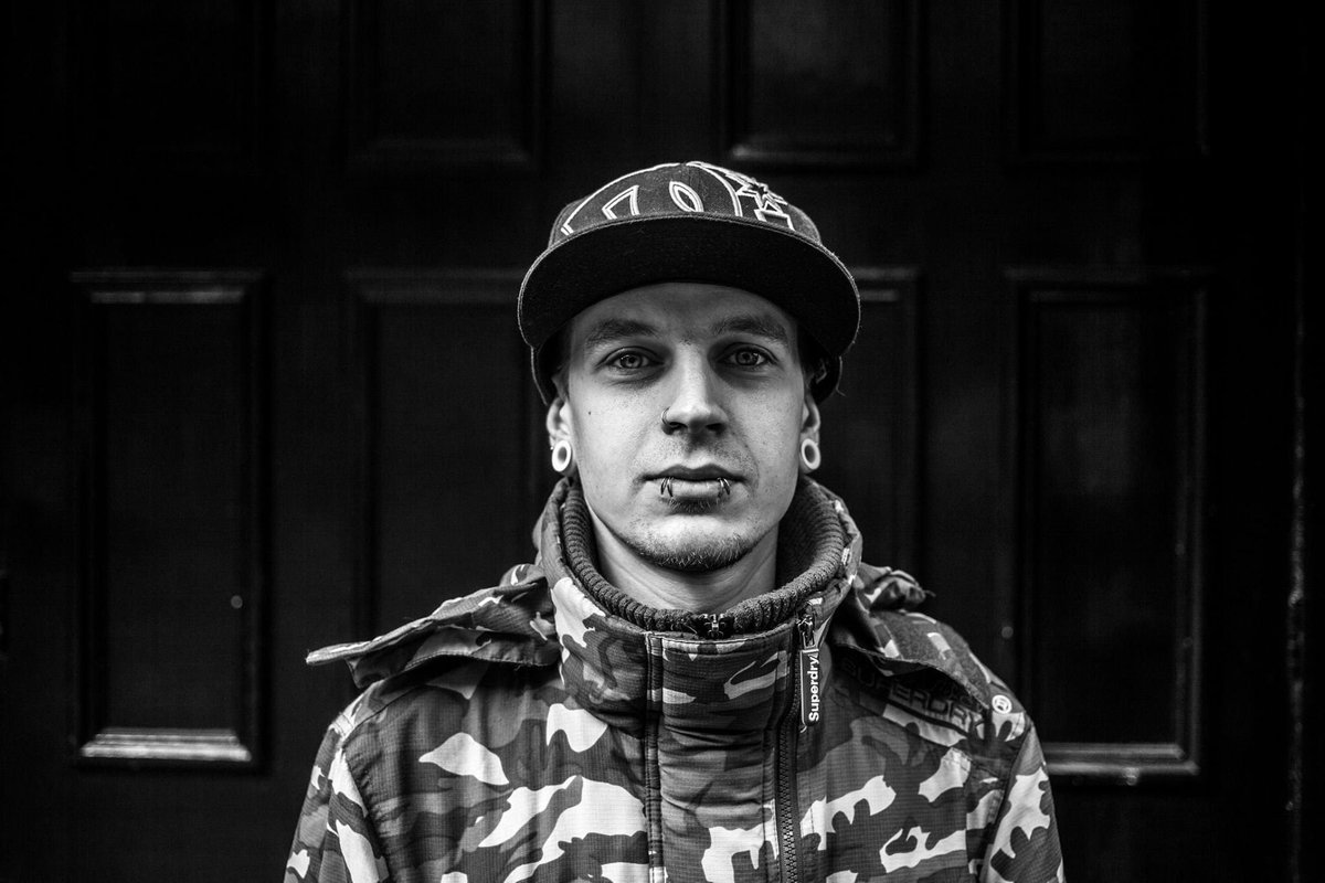 NdavisonR's tweet photo. A couple from my ongoing series #30SecondsofStreet Portrait #thecomfortofstrangers 2011-td street portraits made together https://t.co/bKIu6M5GPA
