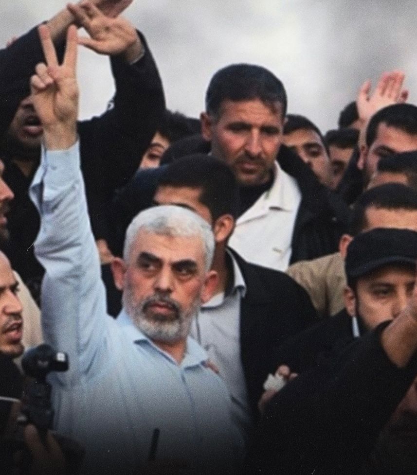AnasHaqqani313's tweet photo. لقد خُلِّد اسم يحيى السنوار مع المناضلين العظام في تاريخ الأمة الإسلامية، فقد كانت حياته خاصة وطريقة استشهاده مميزة.
وإن دماء بطل الأقصى الشهيد ستُعرِّف المعنى الحقيقي للحياة لكثيرٍ من اللأجيال القادمة، وسترسم للكثيرين خارطة سبيل الحرية.

بل أحياء ولكن لا تشعرون https://t.co/l5pyjvcx2m