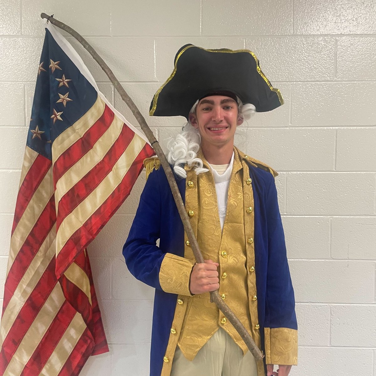 mcintosh_trail's tweet photo. To celebrate Decades Day Ryder Lofstad (12) chose to dress as George Washington. “My friends were Santa last year so I wanted to do something different,” Lofstad (12) said. 
📷🖋 by Jazlenne Martinez-Morales #TracktheTrail https://t.co/6Vx4ngNU98