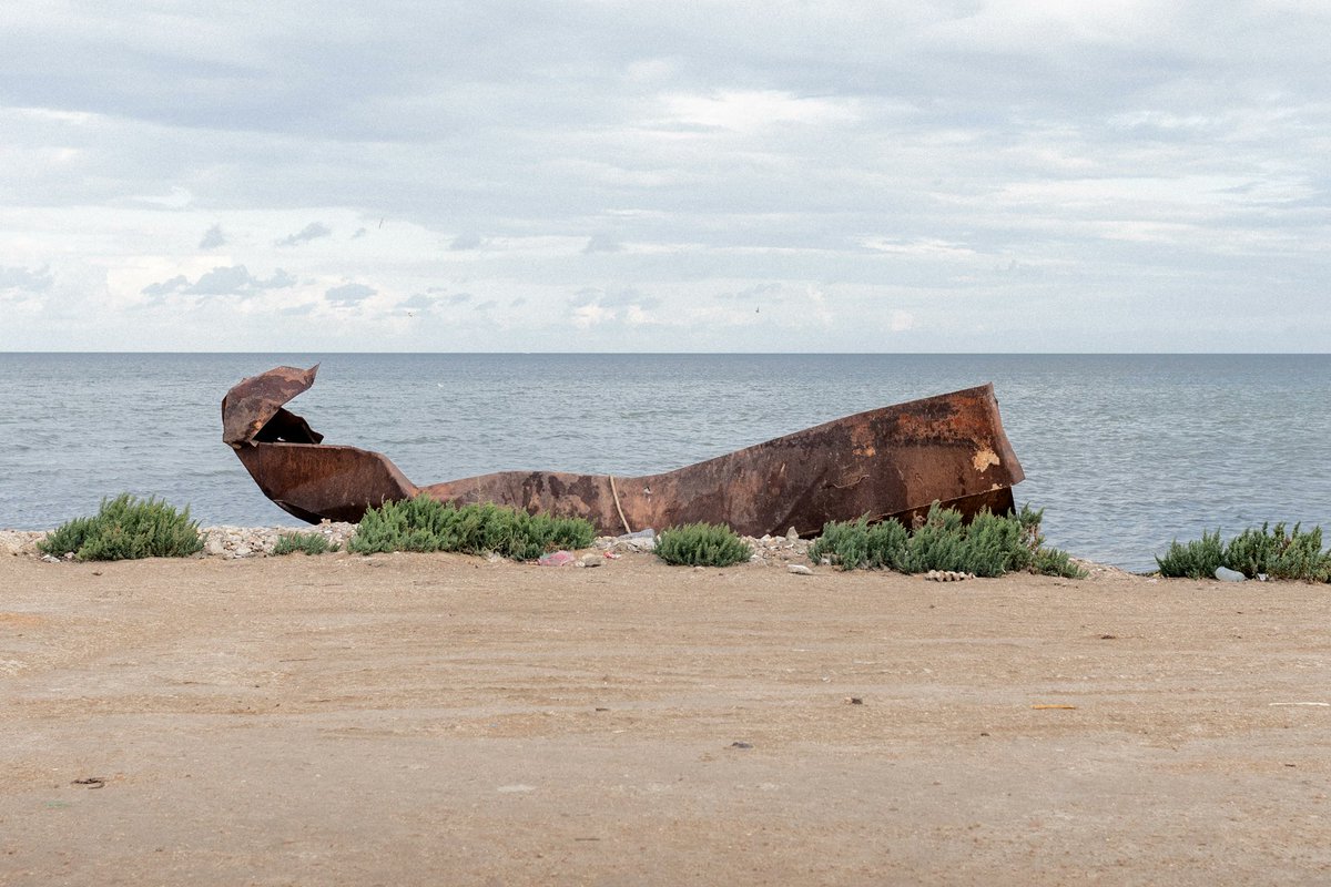 On April 5th 2024, a flimsy metal boat with 42 people on board from Gambia, Guinea and Sierra Leone sank off the coast of Sfax. The Tunisian Garde nationale is accused by the survivors of having caused the shipwreck.

Investigation by <a href="/garey_/">Matteo Garavoglia</a> <a href="/nissssim/">Nissim Gasteli</a> 🧵
irpimedia.irpi.eu/en-the-respons…