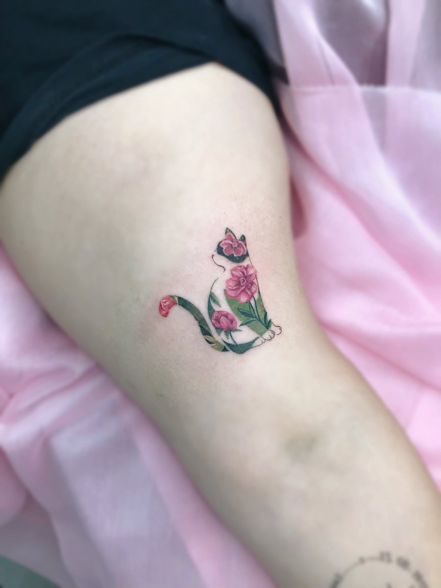 MatiasZaracho20's tweet photo. Hola les comparto algunos de mis trabajos que realicé en estos días
Si buscas un tattoo personalizado me podes escribir 0991913586
Estoy como flamingotattoopy en las redes Lxs espero 🩷✨
Me ayudan bastante compartiendo así llegamos a más gente gracias ✨ https://t.co/mPocbsJQ61