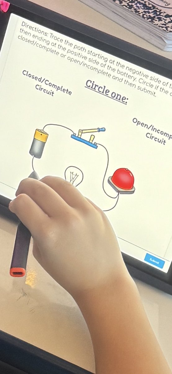 nherisd's tweet photo. @PinkSciTeacher’s students used their new @Logitech crayons to trace the flow of energy through various circuits. Their creativity flows with each swipe of the crayon! #RISDBeTheOne #RISDGreatness #goodvibesatNHE @RISDiTeam @Jenni1002Smith @nheptafalcons https://t.co/nZsJbDK3xd
