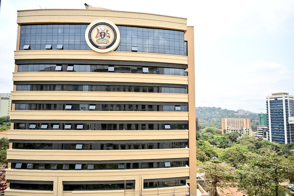 LATEST PERFORMANCE OF ECONOMY REPORT: 
According to the Performance of the Economy Report for September 2024,sentiments about doing business in the Ugandan Economy remained optimistic during the month of September 2024.

 The Ugandan shilling appreciated by 0.3% against the