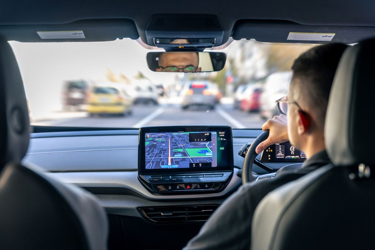 Trak N Tell tweet media