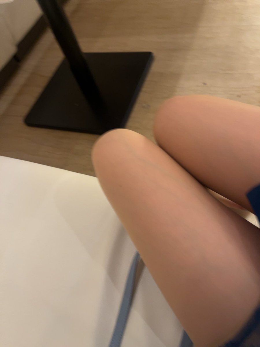 生足ーうぇーい

#脚フェチ
#脚
#あし
#脚フェチさんと繋がりたい
#ストッキングフェチ
#生足