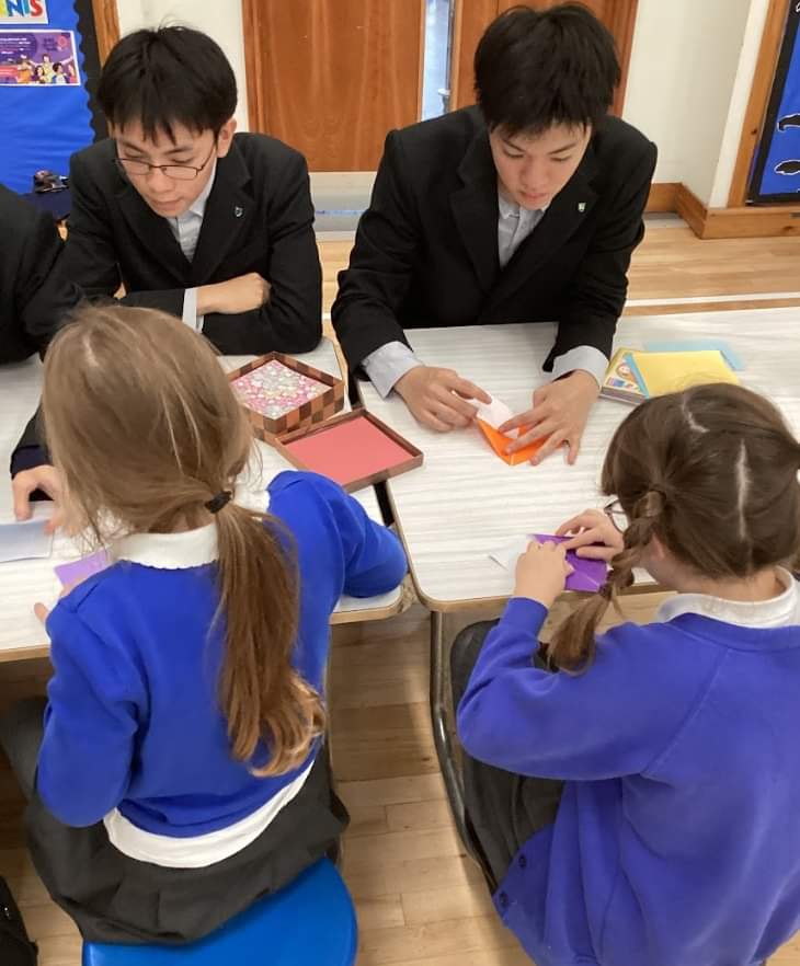 TewkPri's tweet photo. Today, we welcomed some new students to our school... students all the way from @kaetsu_ariake in Tokyo, Japan! 🇯🇵 Our Year 4 pupils were excellent ambassadors for our school, taking our visitors on a tour of the school. Their visit created quite the buzz around school... https://t.co/i8dCbmRLHz