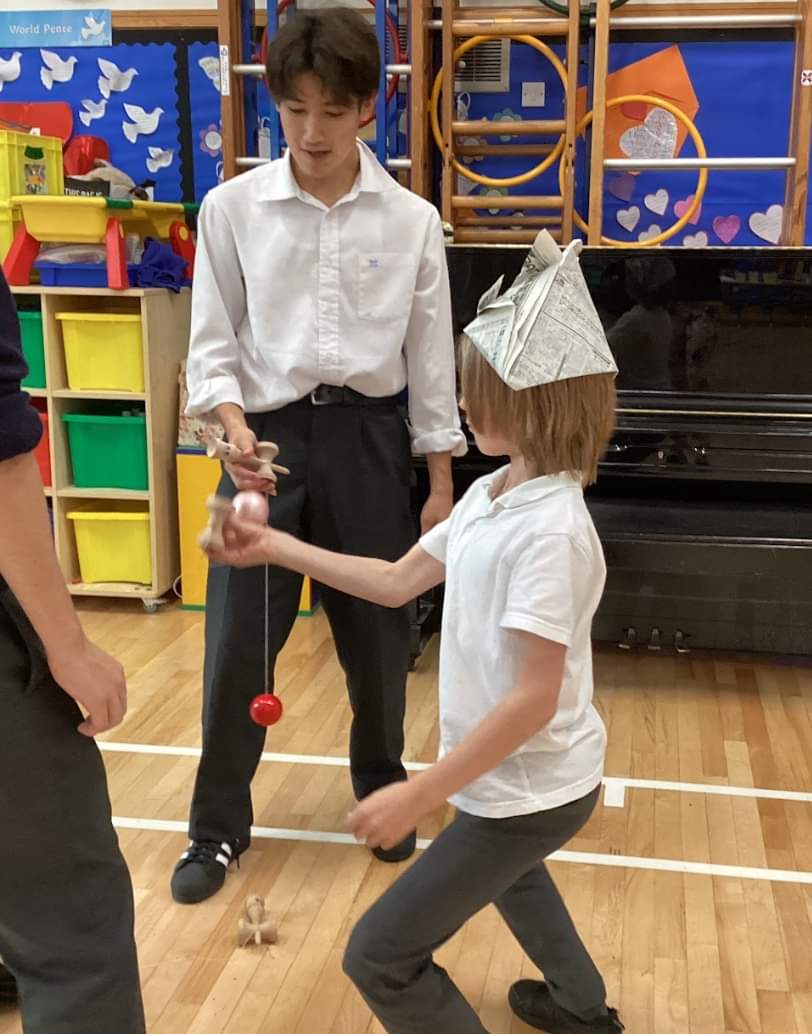 TewkPri's tweet photo. Today, we welcomed some new students to our school... students all the way from @kaetsu_ariake in Tokyo, Japan! 🇯🇵 Our Year 4 pupils were excellent ambassadors for our school, taking our visitors on a tour of the school. Their visit created quite the buzz around school... https://t.co/i8dCbmRLHz