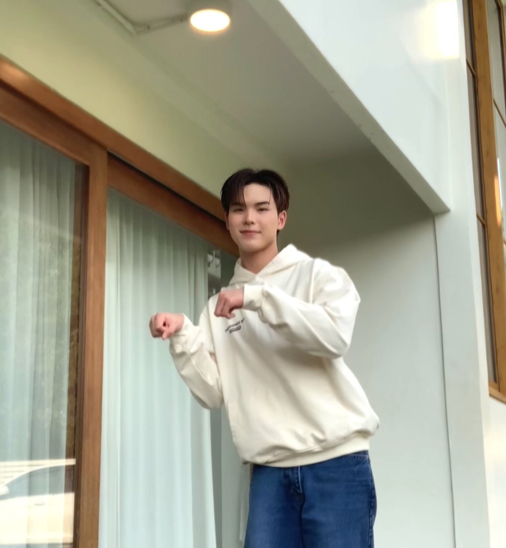 ThitirathS10922's tweet photo. อยากขโมยยัดใส่กระเป๋ากลับบ้าน 🤭
#PingKrittanun #TaLingPing
#ปิงกฤตนัน https://t.co/FPOhbXDm7L