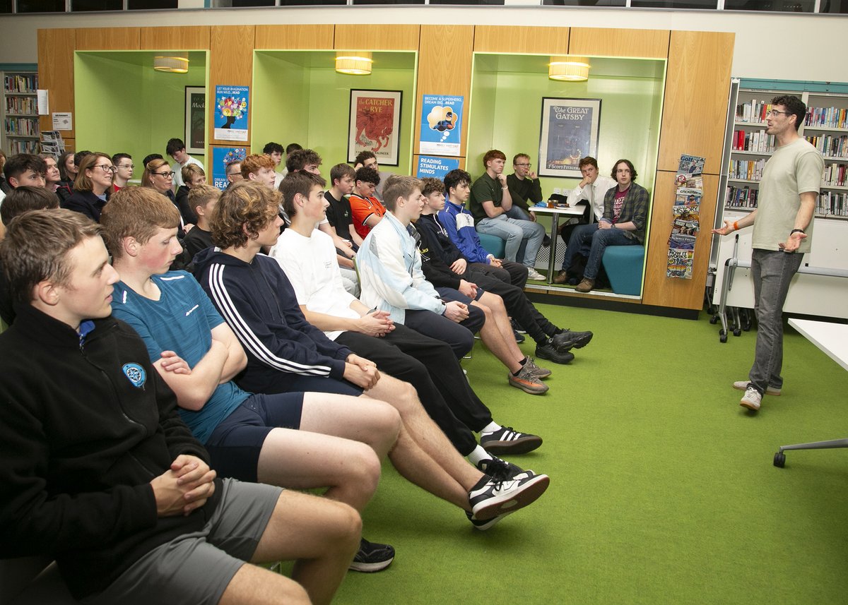 BlackrockColl's tweet photo. A real treat and a privilege to have Olympic medalist and multiple world champion Philip Doyle in this week to give a training session and speech to our rowing team. Philip's guidance was invaluable and his talk inspirational. 🚣‍♂️ @TeamIreland https://t.co/FlnsKH7Fe9