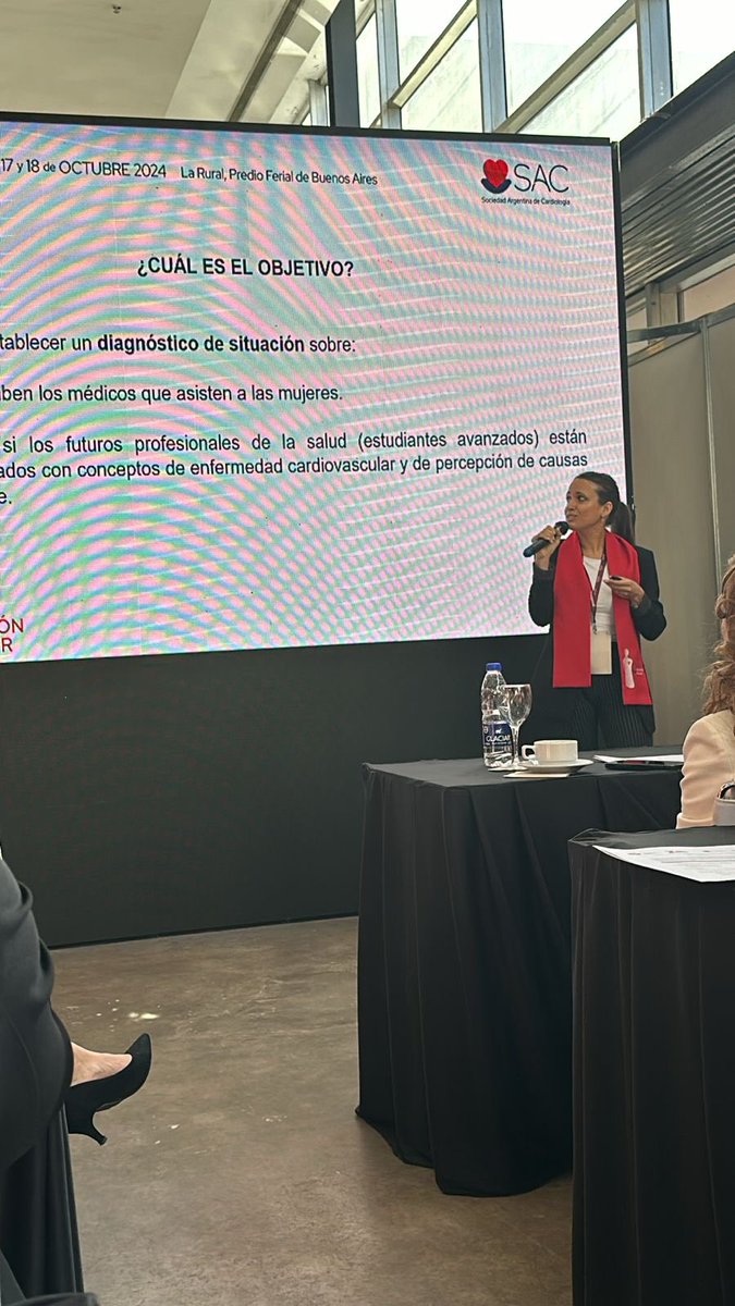 Jessivolpato's tweet photo. Hoy para @GoRedForWomen y el área @CorazonyMujer
Contando nuestros proyectos de investigación 🙌🏼
Por la salud cardiovascular de la mujer 💪🏻❤️🔥
#congresoSAC https://t.co/gMqCm8is9m