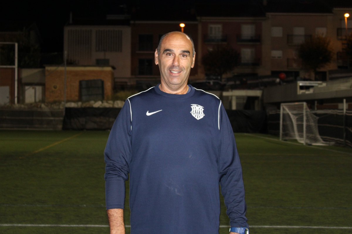 Ell és el Toni Cruces, el nostre president. Treballa per fer créixer el club i consolidar-lo a nivell comarcal, obrint les portes a tothom que vulgui formar-ne part! Gestiona els reptes del dia a dia, parla amb les institucions i fa que els patrocinadors confiïn en nosaltres.