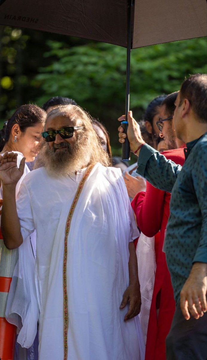 i_am_a_sadhak's tweet photo. 🌟 Exciting News Awaits You! 🌟

Dive into the profound wisdom of one of India’s greatest philosophers: Adi Shankaracharya

Launching on The @ArtofLiving app brought to you by Art of Living Productions

Watch the Trailer NOW on the @ArtofLivingApp!

https://t.co/suDwe8kd5I

The main knowledge of Adi Shankara is only one thing:

"Everything is perishable. Thoughts come and go, feelings come and go. One day everything disappears. But you are the light that stays forever."

~ Gurudev @SriSri Ravi Shankar 

Be a part of the profound journey into wisdom and spirituality that has shaped generations! 🌸

💫 SUBSCRIBE & WATCH THE TRAILER NOW
https://t.co/rMXW1Qfjr2