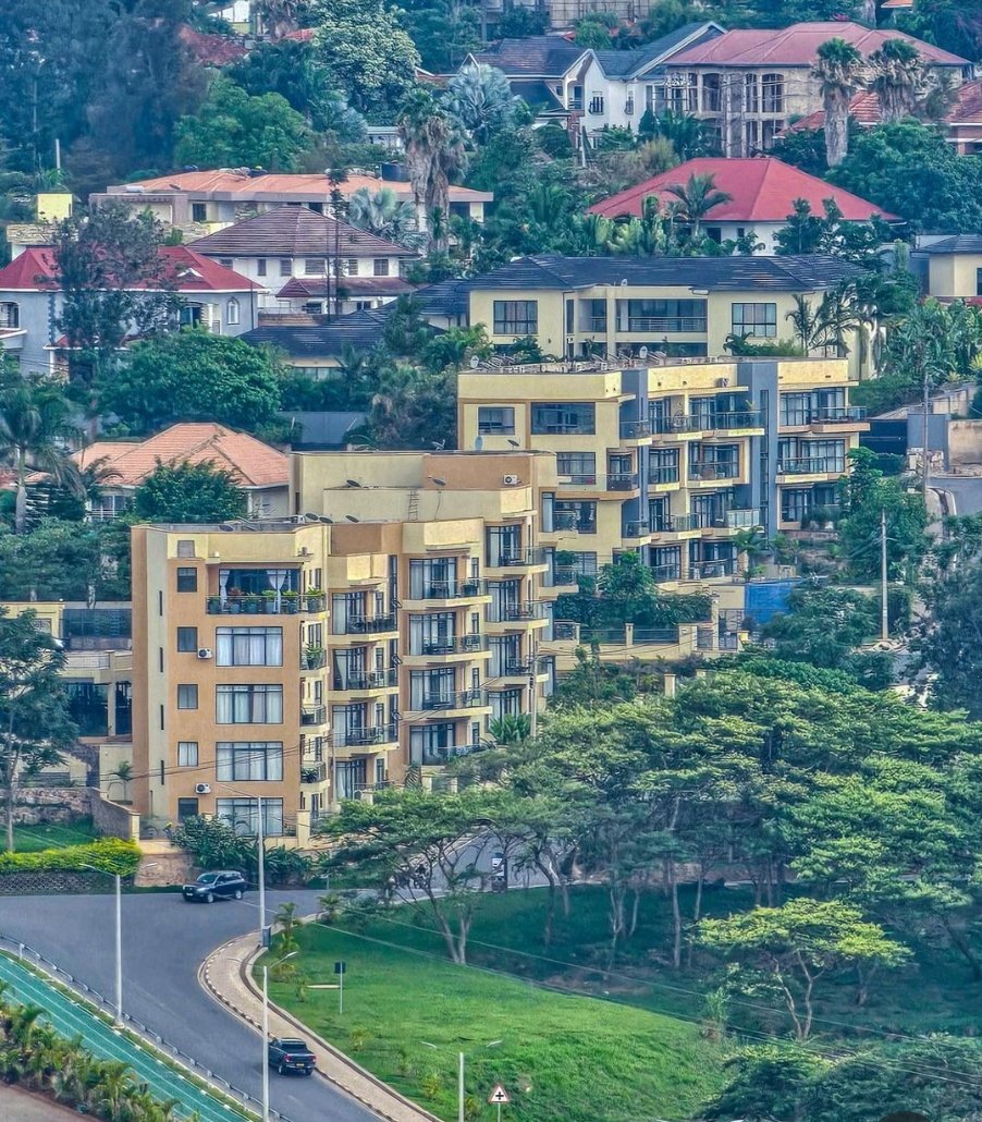 Katsuva_R's tweet photo. #RDC : Hier je vous ai montré #Kigali ! 
Voyez maintenant la beauté de #Kinshasa Delvaux. Et Nzela ya Mayi.
Images patriotiques que tout Congolais devrait partager pour que les autres villes du pays imitent ce modernisme !
Les pays comme Burundi, Tanzanie devraient imiter ça ! https://t.co/tmmT83PF3p