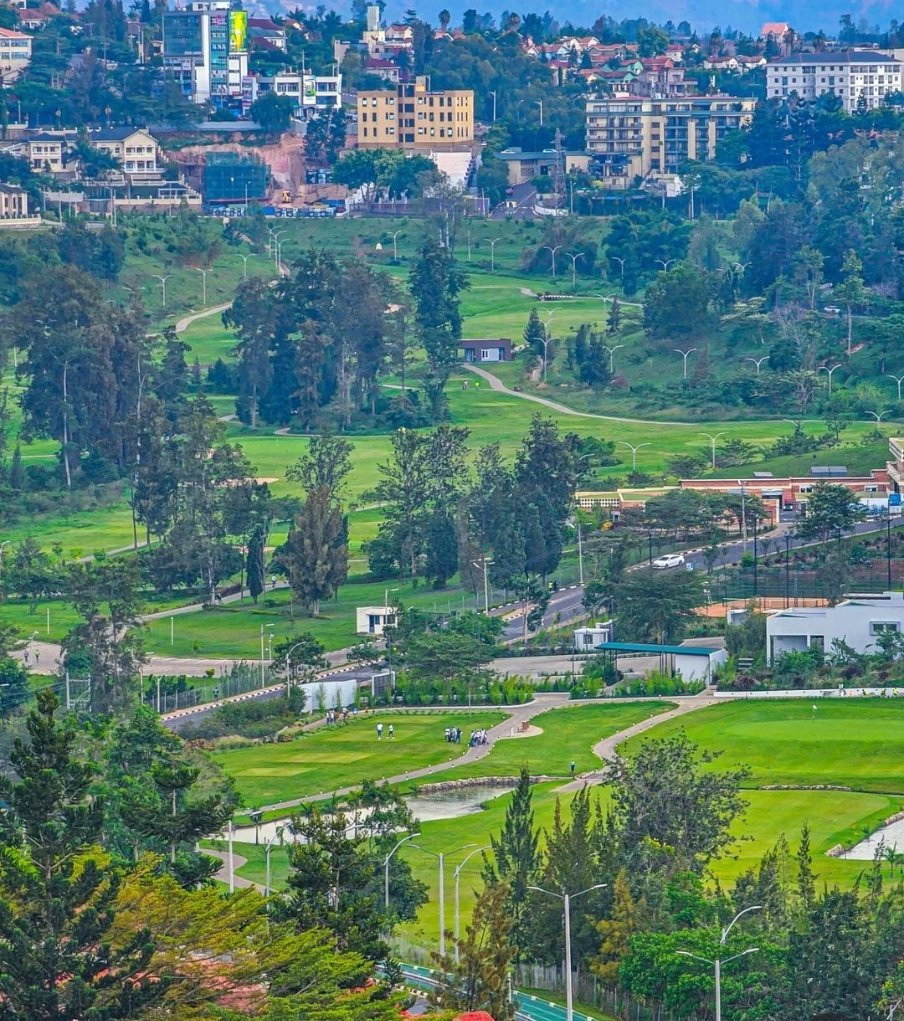 Katsuva_R's tweet photo. #RDC : Hier je vous ai montré #Kigali ! 
Voyez maintenant la beauté de #Kinshasa Delvaux. Et Nzela ya Mayi.
Images patriotiques que tout Congolais devrait partager pour que les autres villes du pays imitent ce modernisme !
Les pays comme Burundi, Tanzanie devraient imiter ça ! https://t.co/tmmT83PF3p
