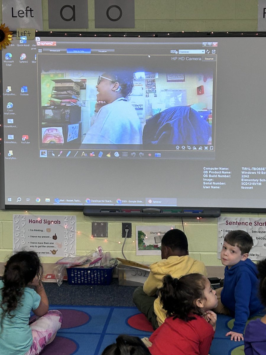 SevernESAACPS's tweet image. Ms. Bosset used technology to model sound production! #NextLevel #TransformationalTeaching #GotPhonemes