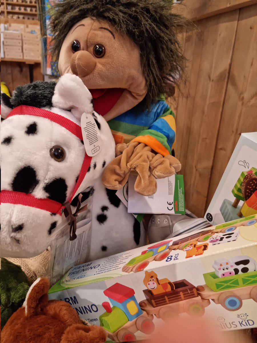 Meikewithlove's tweet image. Voorbereidingen voor onze Sint campagne dit jaar. Het resultaat binnen enkele dagen. 
#filmen #monteren #werkvoordedochter #flexijob