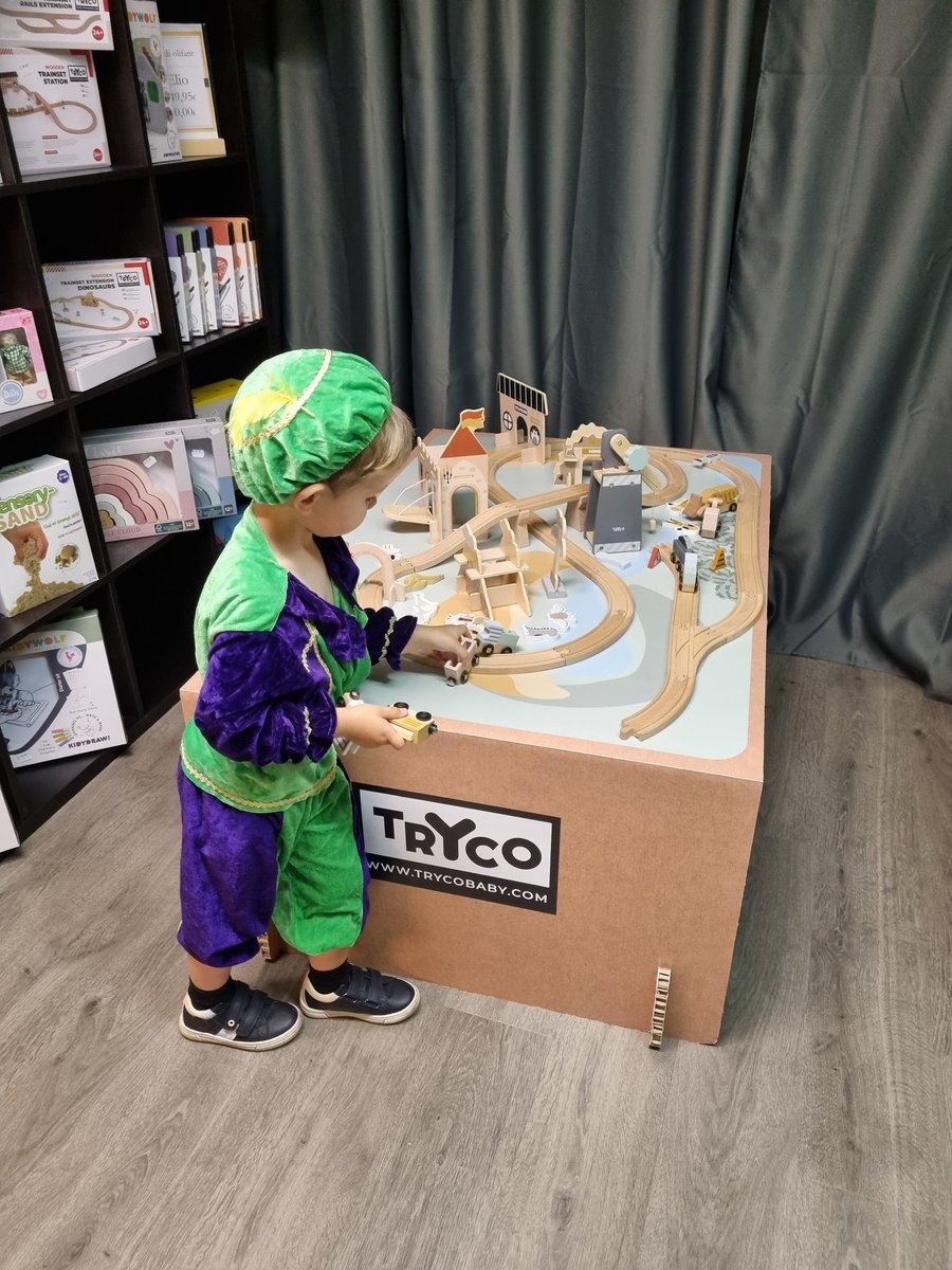 Meikewithlove's tweet image. Voorbereidingen voor onze Sint campagne dit jaar. Het resultaat binnen enkele dagen. 
#filmen #monteren #werkvoordedochter #flexijob