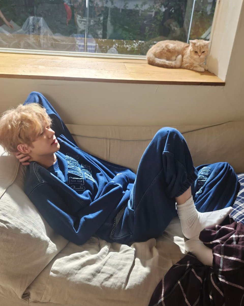 txt_sarangdan2's tweet photo. https://t.co/kSRn07gejT
