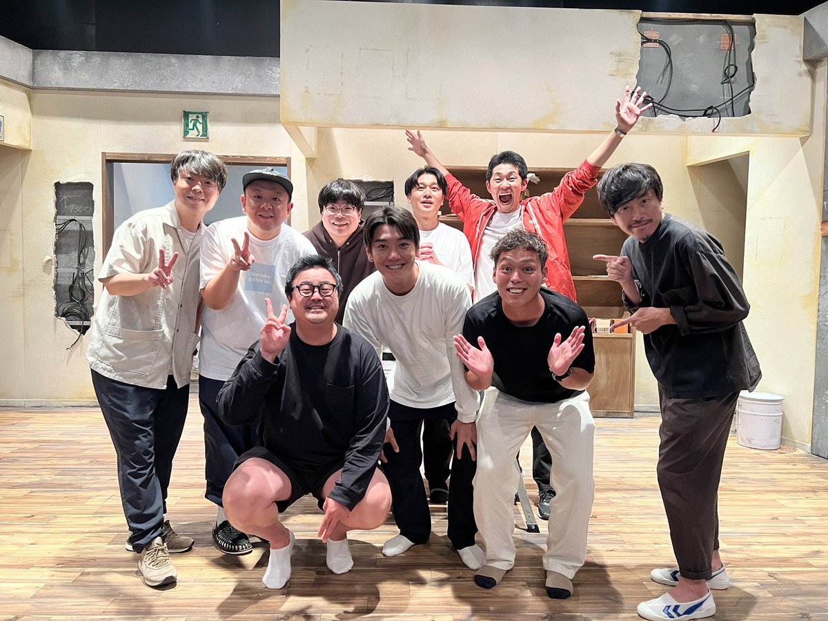 1473939naop's tweet photo. メトロンズをトリオで観劇させて頂きました！！

沢山魅力を言いたいけど
ネタバレになるの.....

とにかく10/27まで赤坂レッドシアターにて公演続くので是非見てほしい！

ただ1つだけ。
やっぱりコント師としてこういうエンターテイメントをやりたい！ https://t.co/Cq8nwk0Ptm