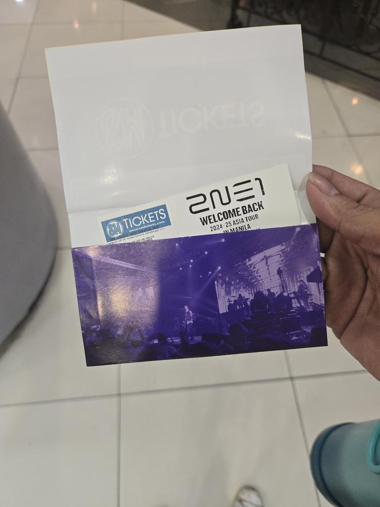 Mark_PoZ20's tweet photo. are you ready for the B E S T 
excited to see 2ne1 

anyone going to concert 

#2NE1WELCOMEBACKinMANILA 
#dara
#2ne1 https://t.co/Wq3k2nC5F0