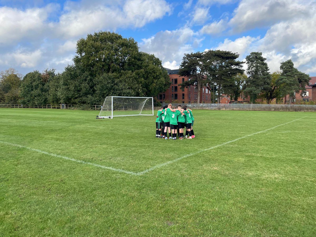 LightHall_PE's tweet photo. Our Y9 boys took on Alderbrook in the Solihull Schools football league last night. Unfortunately, they came away with a loss but some great play, coaches player was Captain, Deon 👏🏼 #TEAMLIGHTHALL @lighthallschool https://t.co/s8z2MF8m6A